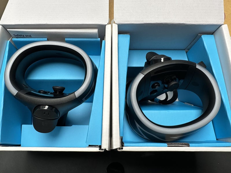 Vive Cosmos Controller Pair ***90 Day Faulty Warranty & After Pay*** Carousel 2