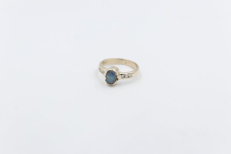 9ct Gold Opal Ring ALX17 Carousel 6