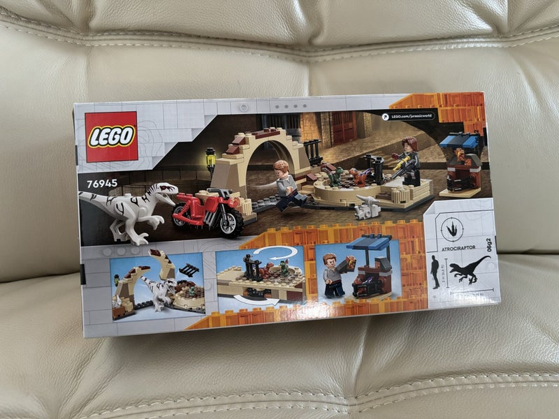 LEGO Jurassic World 76945 - Atrociraptor Dinosaur Bike Chase ~RETIRED~! Carousel 2