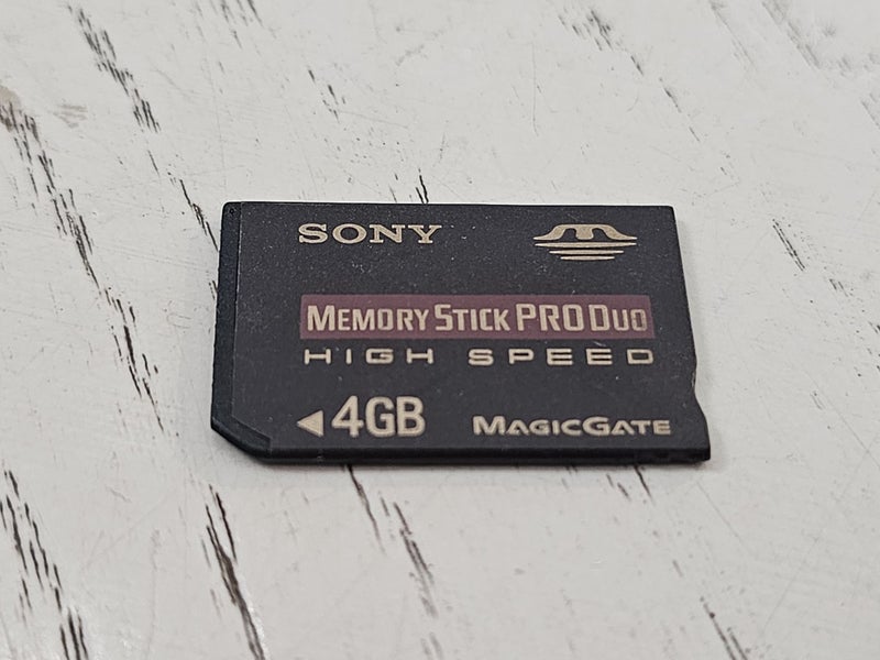 Genuine Sony MagicGate Memory Stick Pro DUO 4GB Carousel 1