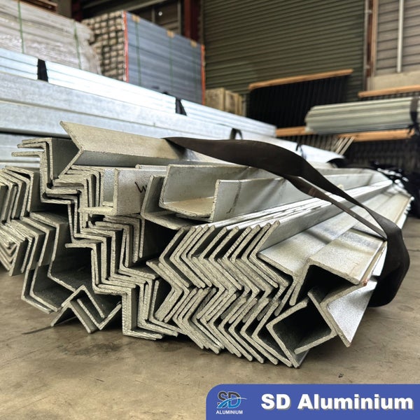Galvanised Steel Equal Angle - 63x63x6.0mm - 6.0m Length63003025769858113