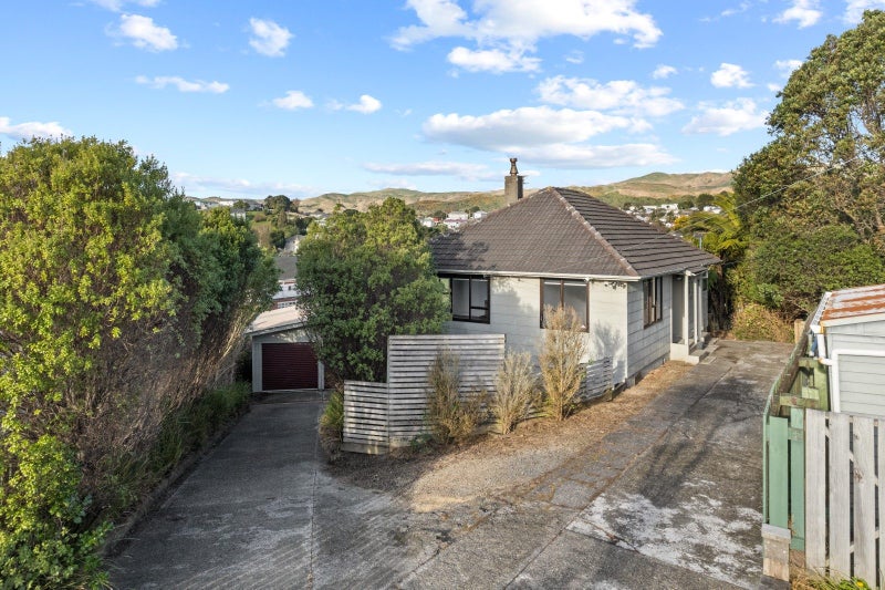 5 King Crescent, Ranui Heights, Porirua, Wellington