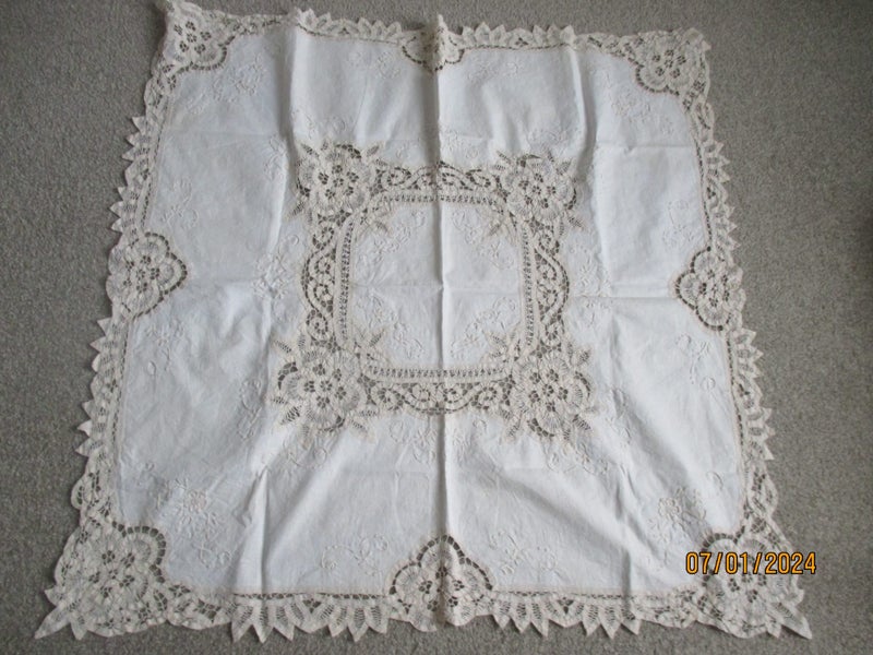 Vintage cream tablecloth Carousel 1