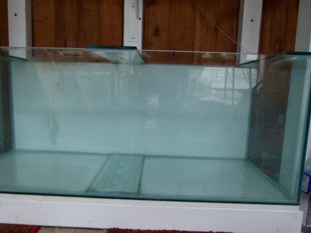 Large Heavy Aquarium 10mm Glass Approximately 270 ltrs Carousel 2