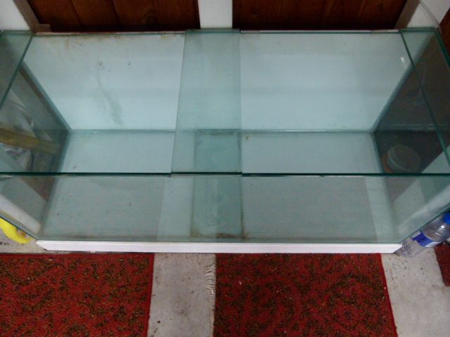 Large Heavy Aquarium 10mm Glass Approximately 270 ltrs Carousel 3