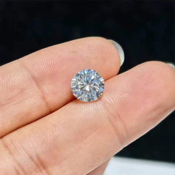 D-colored Mosang diamond bare stones 2carats each 8.0MM Carousel 1