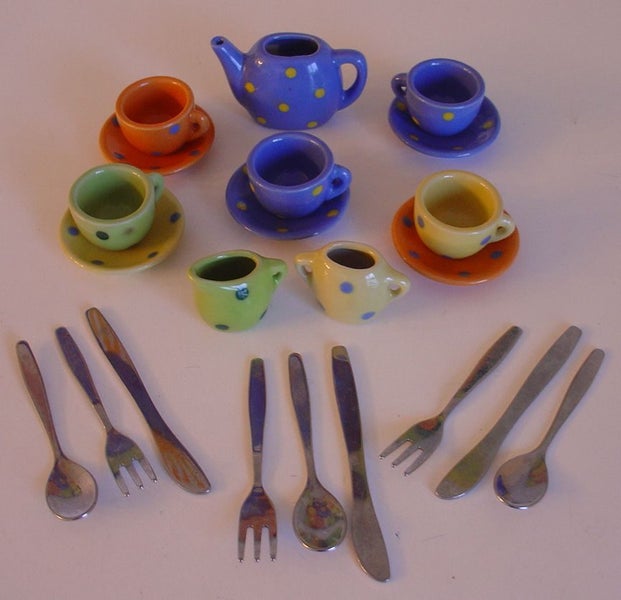 Childs Part Tea Set with Cutlery Carousel 1