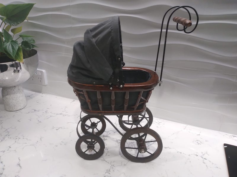 ORNATE MINIATURE DOLLS PRAM Carousel 1