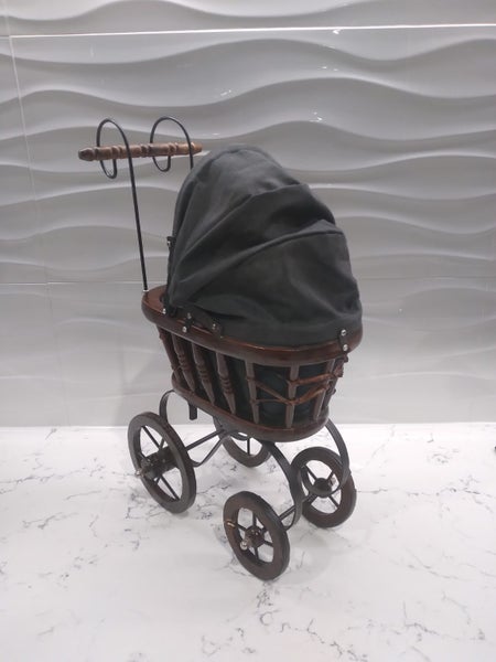 ORNATE MINIATURE DOLLS PRAM Carousel 2