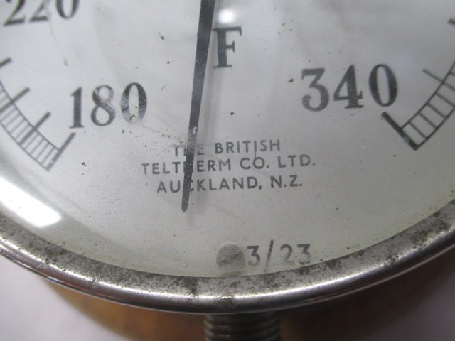 GAUGE NZ TEMP TO 340F. ON TIMBER BASE Carousel 2