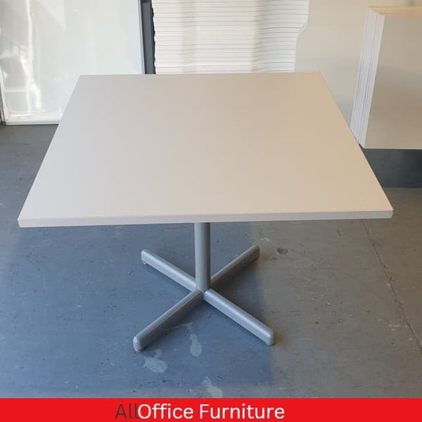 Small Meeting Table / Cafeteria Table 90 x 90 Carousel 1