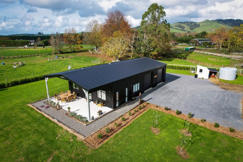 299sqm Barndominium Shed House Kitset, 149sqm House - 150sqm Garage Carousel 1