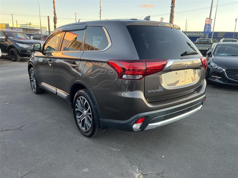 2015 Mitsubishi Outlander 20G 7 SEATER CRUISE C...62863272636803114