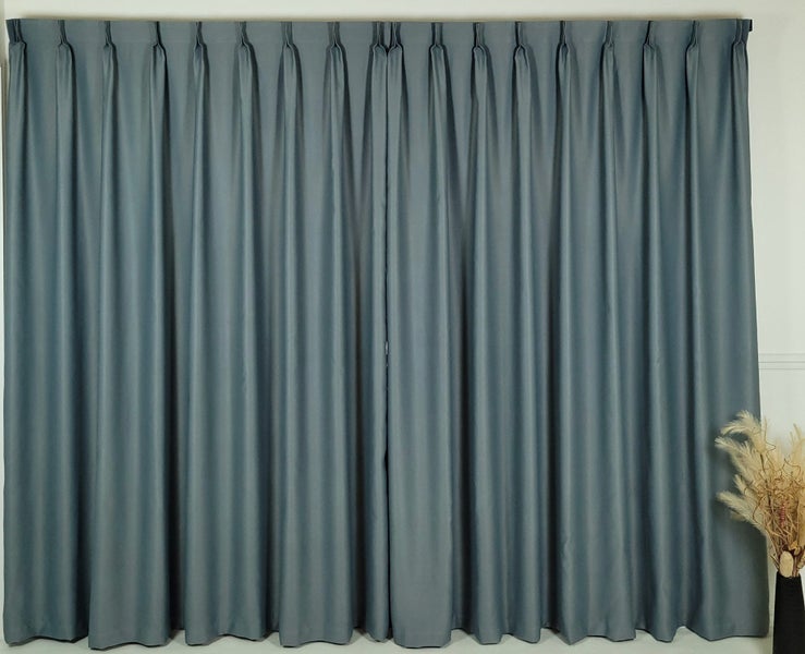 Blockout Pinch Pleat Curtains/drapes 2.8 wide x 2.4m Drop *A PAIR* Carousel 2
