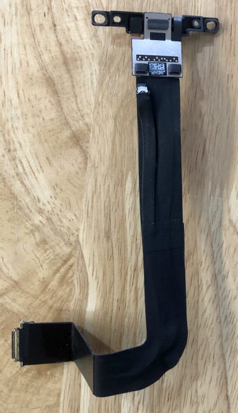 Late-2012 21.5" iMac Camera and cable Carousel 2