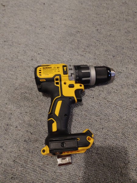 New DeWalt Brushless Hammer Drill DCD796 Carousel 2