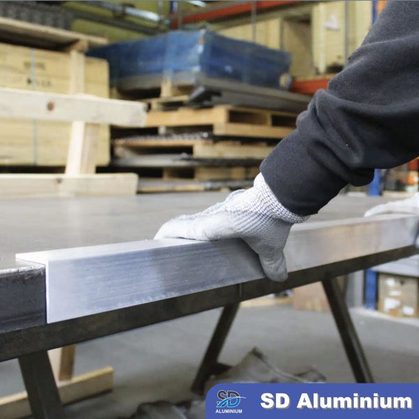 Aluminium Equal Angle - 75x75x6.0mm - 5.95m Length - Mill Finish Carousel 8