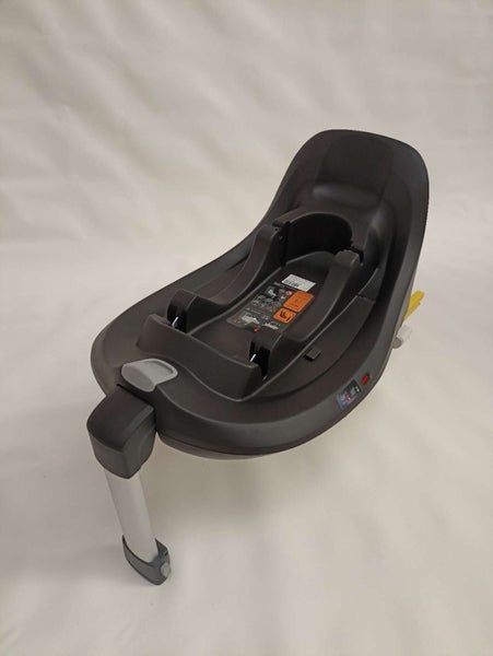 i-Size infant car seat and ISOFIX base Black Carousel 12