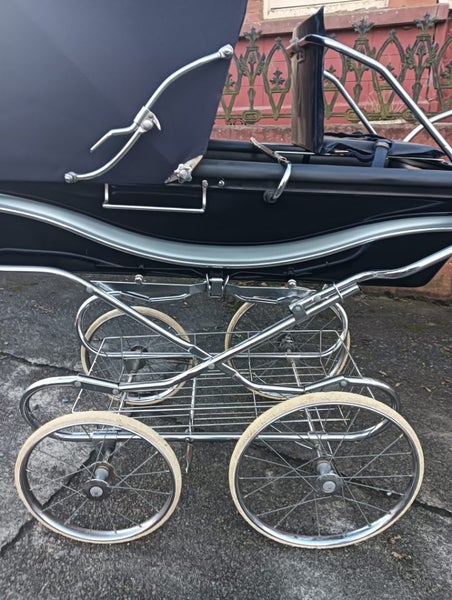 classic 70s silvercross pram Carousel 2