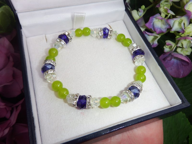 Green Jade & Crystal Bead Bracelet - 22 Carousel 1