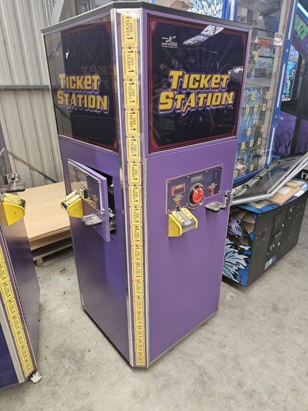 Benchmark Ticket Station Carousel 2