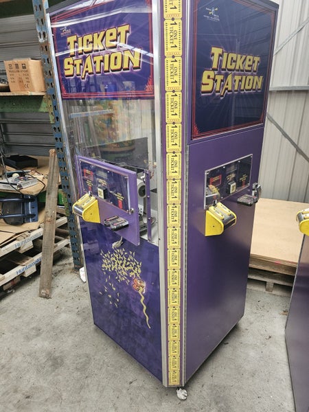 Benchmark Ticket Station Carousel 3