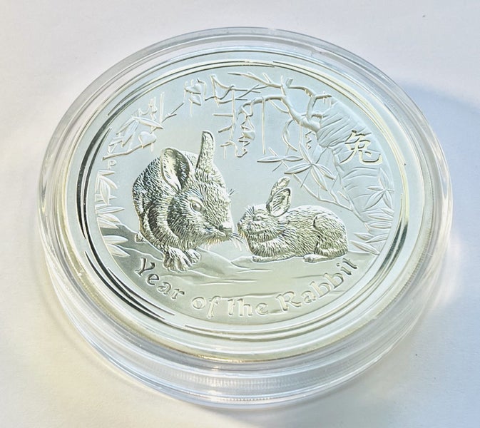 2011 1 kg Australia Lunar Rabbit .999 Silver Coin Carousel 1