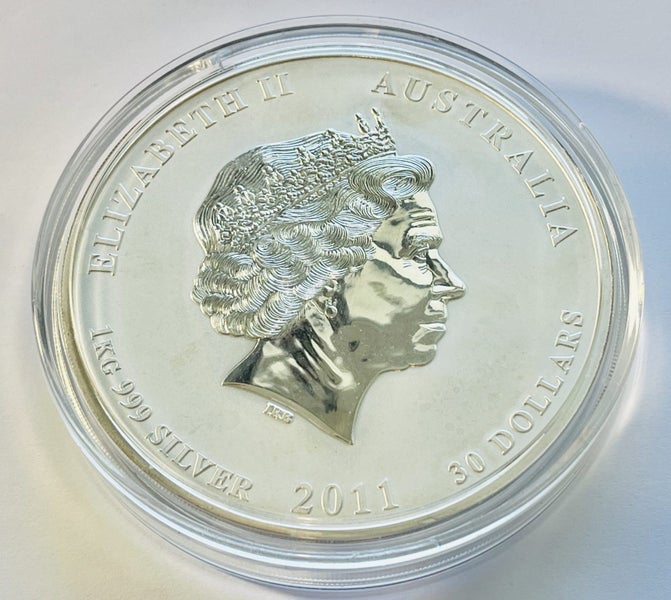 2011 1 kg Australia Lunar Rabbit .999 Silver Coin Carousel 2