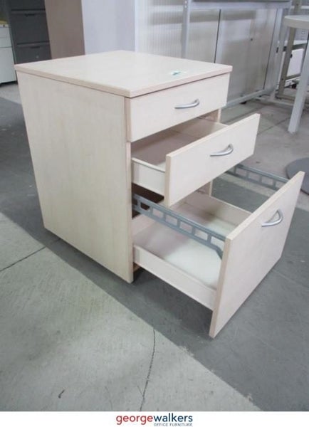 PR4836 - Maple Mobile Drawers Carousel 2