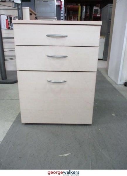 PR4836 - Maple Mobile Drawers Carousel 3