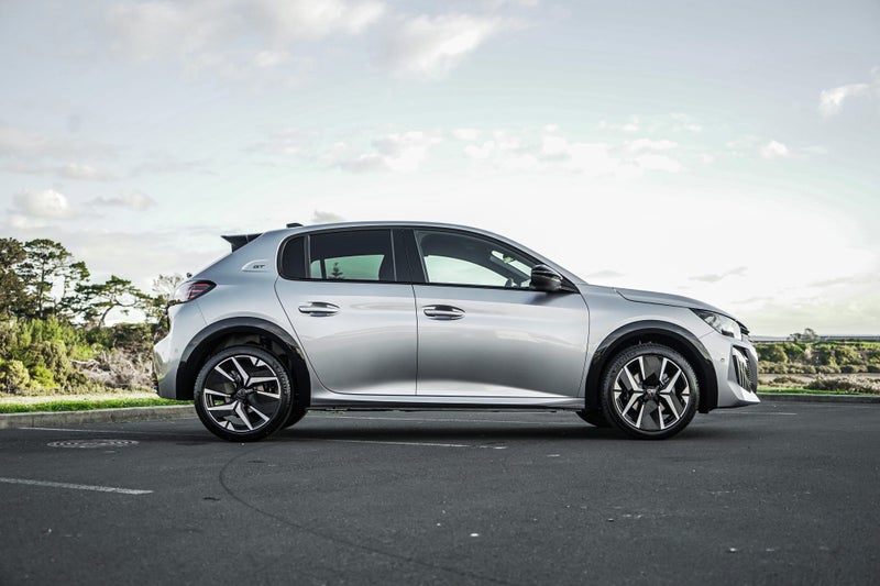 2025 Peugeot 208 Gt 1.2 Petrol Hybrid62863272643843113
