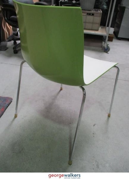 PR4392 - White Canteen Chair Carousel 3