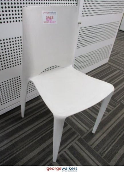 PR4954 - White Outdoor Chair Carousel 1