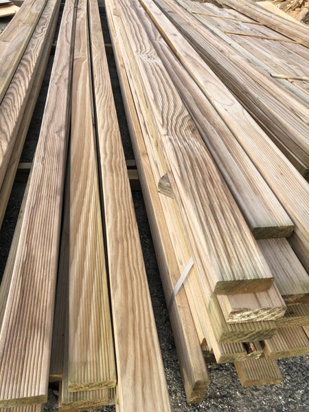 Decking 100x40mm Grip Tread 120m Carousel 2