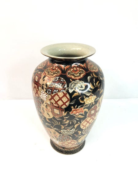 Large Beautiful Imari Vase (18302)63000340228609111