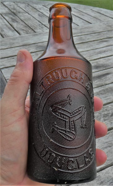 ANTIQUE 1920's Isle of Man QUALTROUGH GINGER BEER Bottle "THREE LEGS" Triskelion Carousel 1