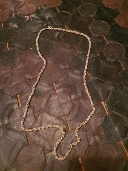 Vintage Silvertone Woven Wire Chain Necklace Carousel 1