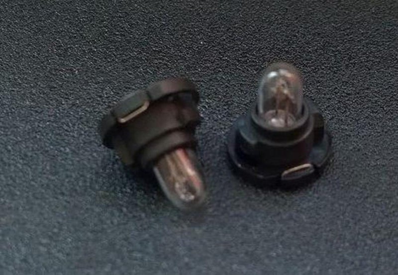 Scalextric C8078 Easifit Bulb Pk2 Carousel 1