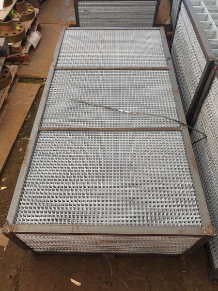 Steel Mesh - Galvanized 25 x 25 x 5.3 (2400mm x 1200mm) Carousel 1