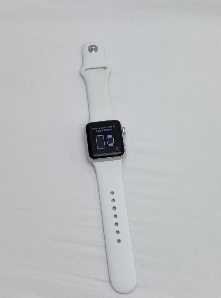 Apple Watch Silver Series 3 38mm GPS Carousel 1