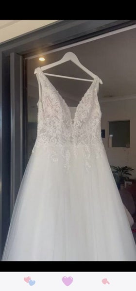 Beautiful A Line Wedding Dress - Perfect condition63003117890689111