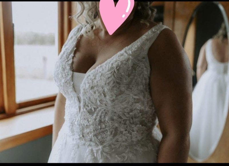 Beautiful A Line Wedding Dress - Perfect condition63003117890689114