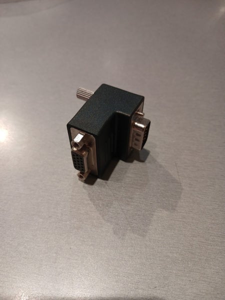 VGA Right Angle Adapter Carousel 1