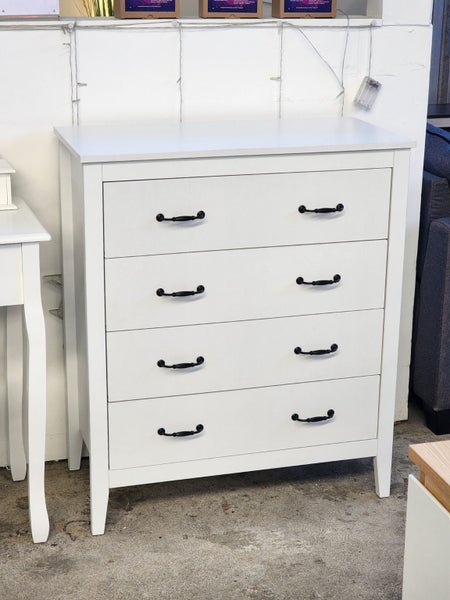 Isabella Chest drawer lowboy 4d white Carousel 2