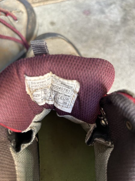Hiking boots Carousel 2