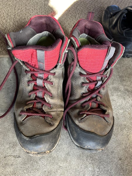 Hiking boots Carousel 1