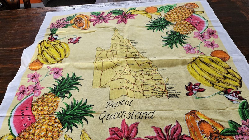 ~" Tropical Queensland Tablecloth "~ Carousel 1