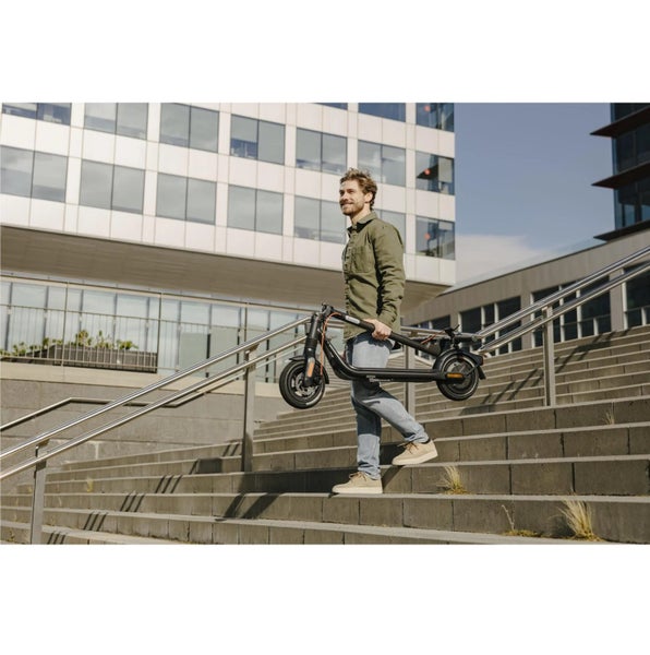 brand new Electric scooter Carousel 2