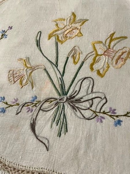 A lovely vintage hand embroidered Linen Doily, hand crocheted edging Carousel 2