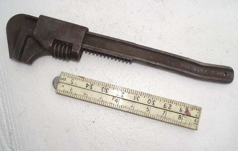 Extra Large Vlchek 15 inch Auto Wrench Carousel 1